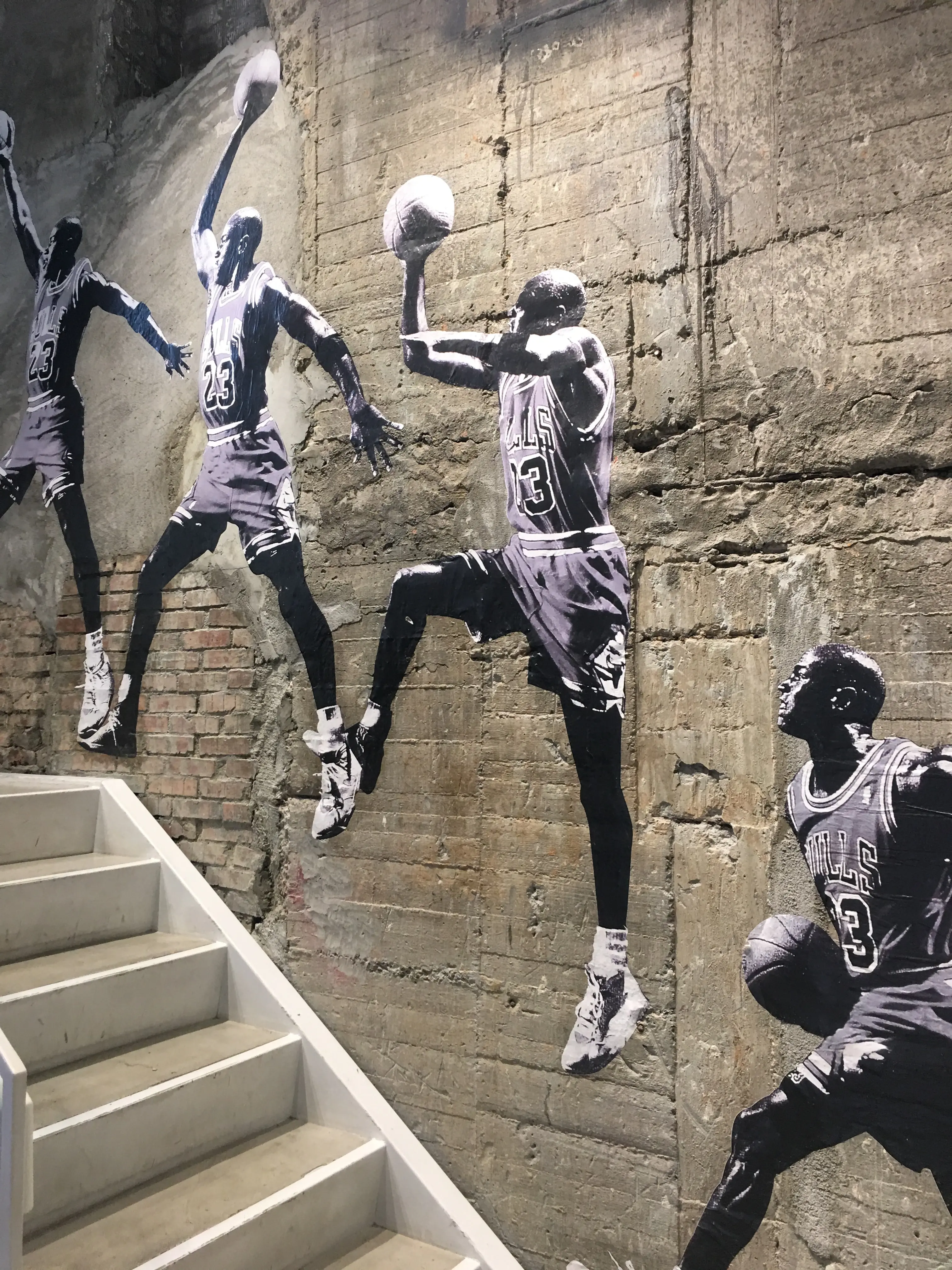 Mural of Michael Jordan Dunking Basketball.