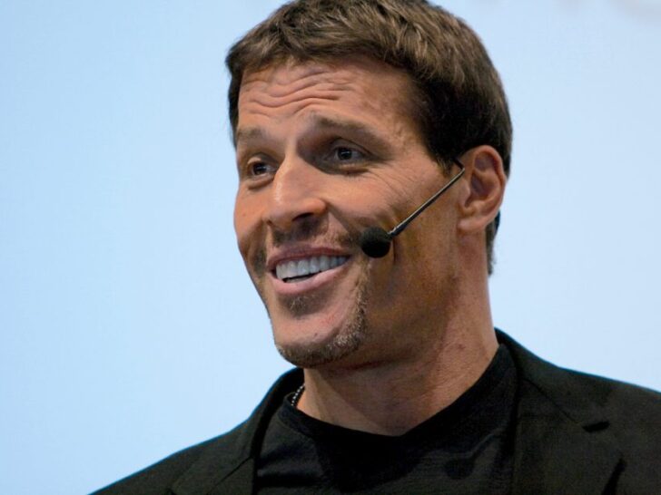 Tony Robbins with Microphone