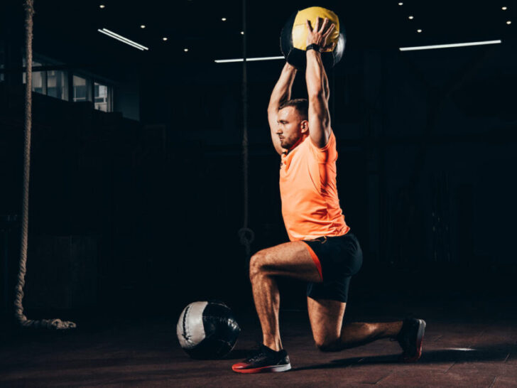 How to Do Overhead Lunges Effectively