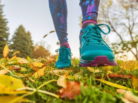 5 Best Walking Shoes For Women + Buying Guide to Help You Choose
